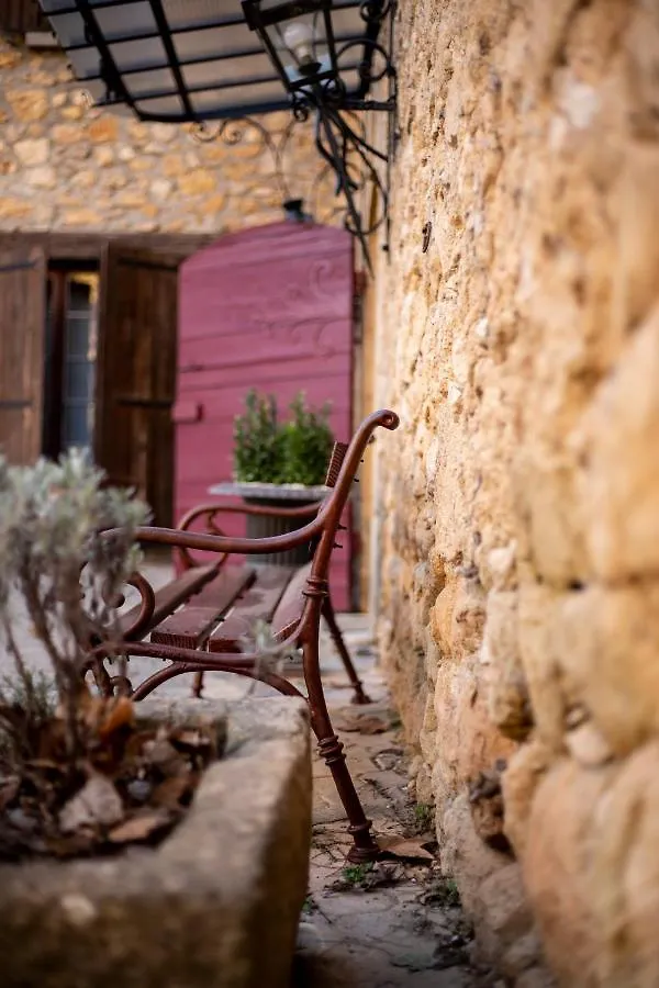 Le Vieux Moulin De Jouques Bed & Breakfast 0*,  France