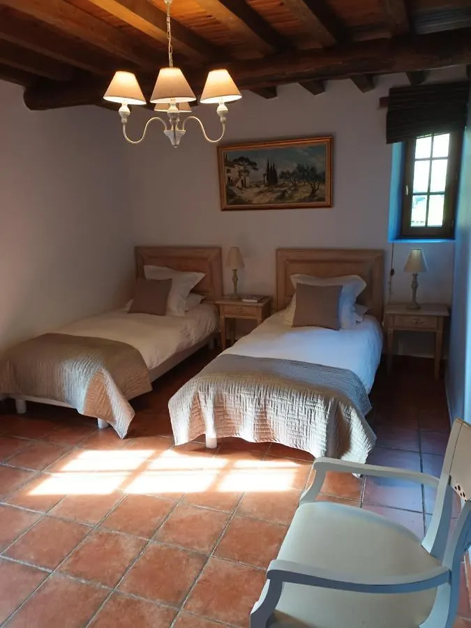Le Vieux Moulin De Jouques Bed & Breakfast