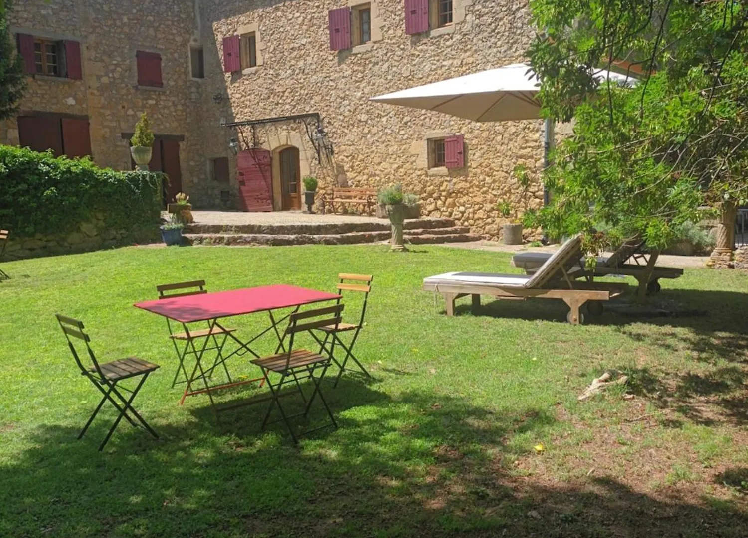 Le Vieux Moulin De Jouques Bed & Breakfast France