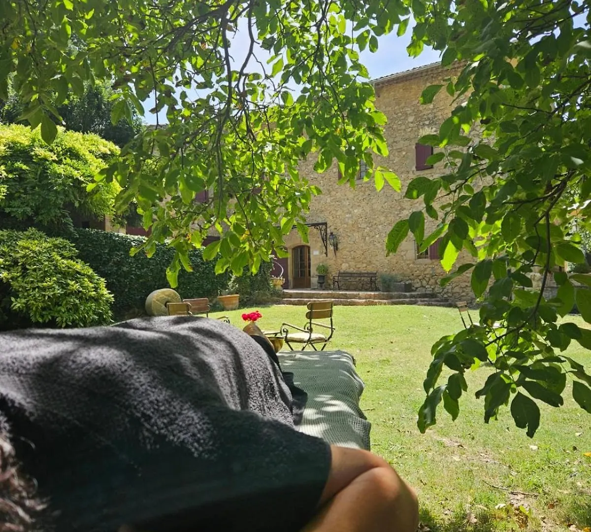Le Vieux Moulin De Jouques Bed & Breakfast