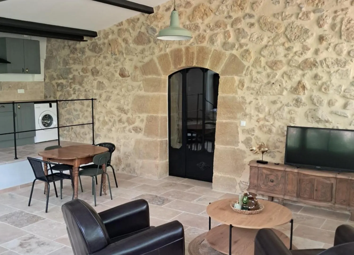 Bed and Breakfast Le Vieux Moulin De Jouques 0*,  Francja