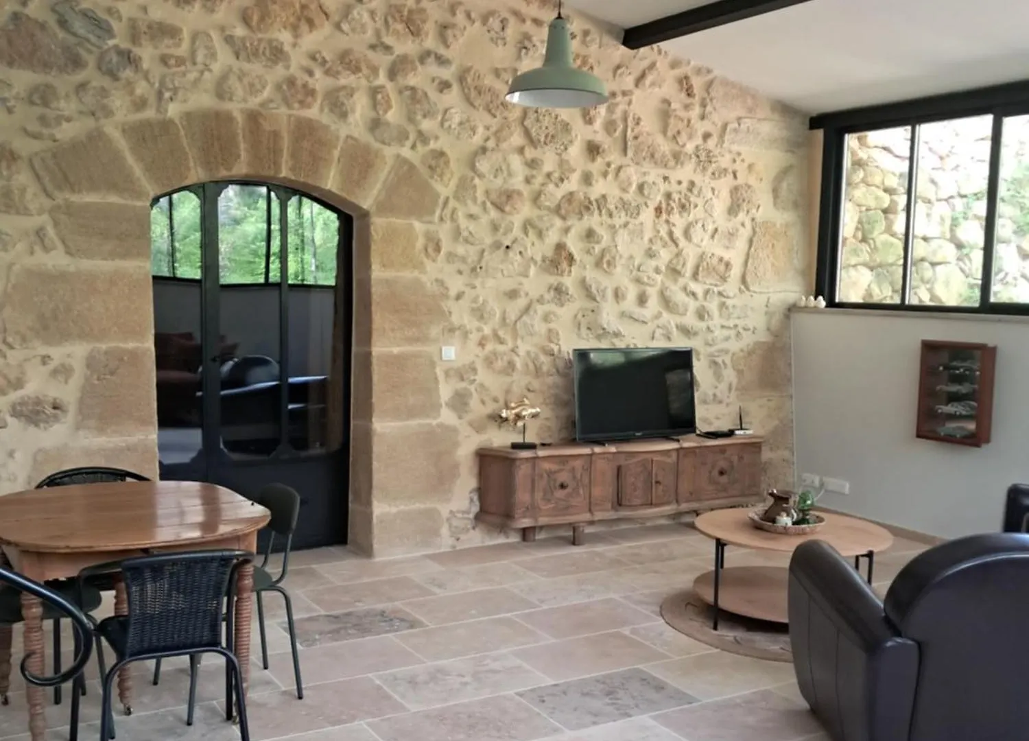 Le Vieux Moulin De Jouques Bed & Breakfast France