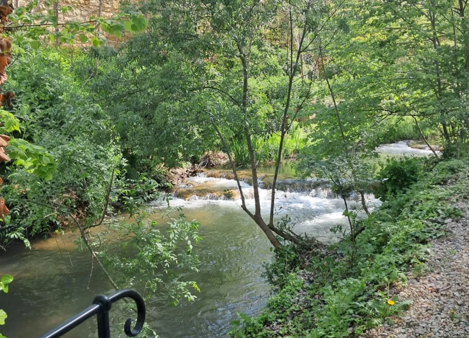 Bed and Breakfast Le Vieux Moulin De Jouques 0*,