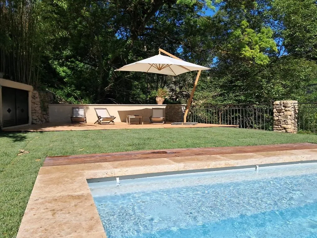Le Vieux Moulin De Jouques Bed & Breakfast 0*,