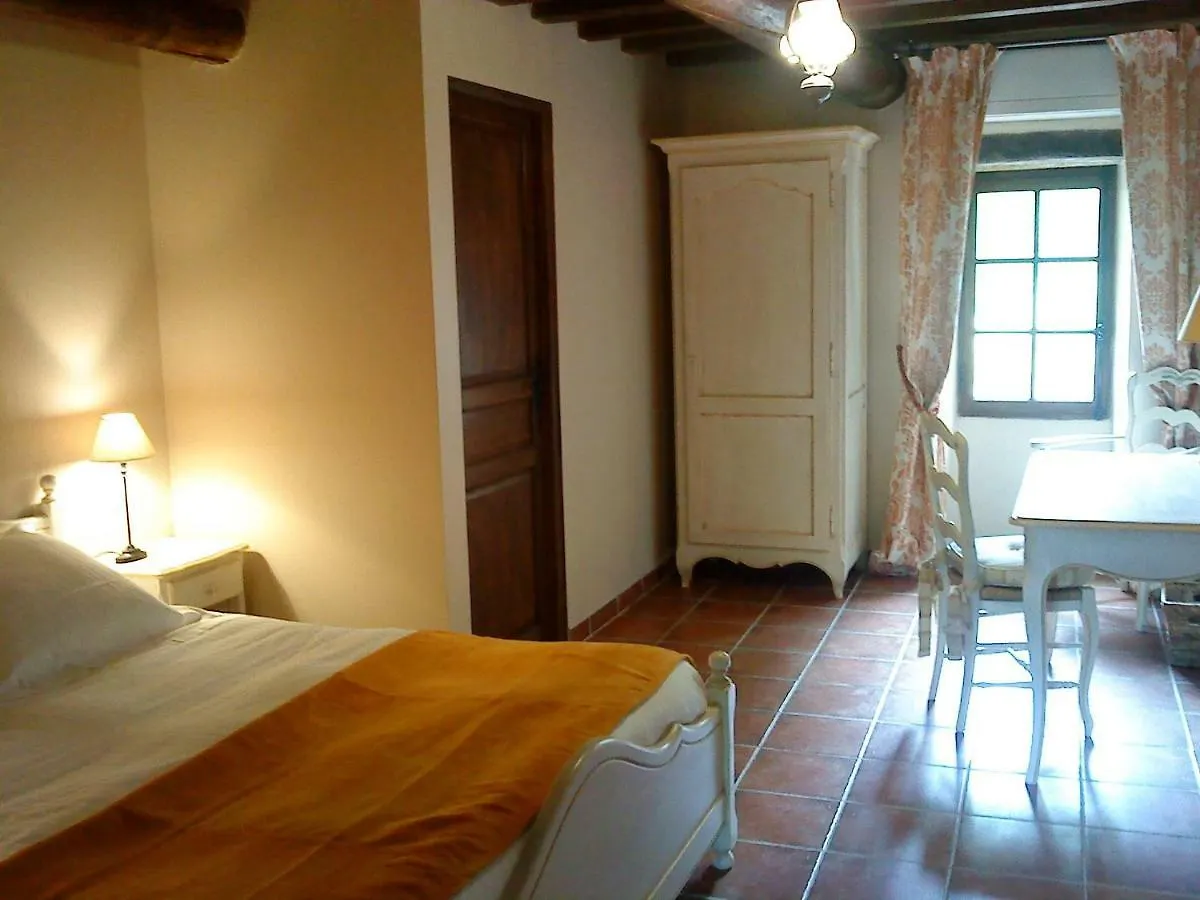 Le Vieux Moulin De Jouques Bed & Breakfast