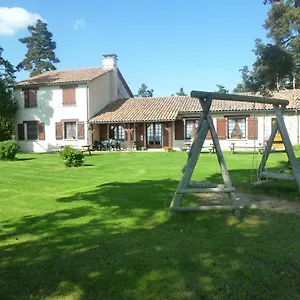 https://auberge-les-volpilieres.hotels-rhonealpes.com