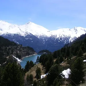 https://la-cascade-avrieux.hotels-rhonealpes.com