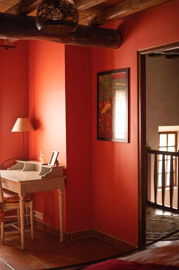 Bed and Breakfast Le Vieux Moulin De Jouques 0*,